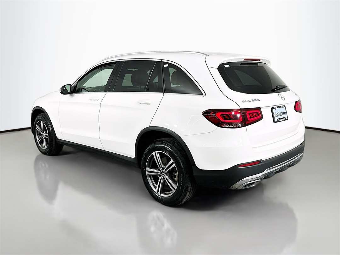 2020 Mercedes-Benz GLC GLC 300 - Image 5