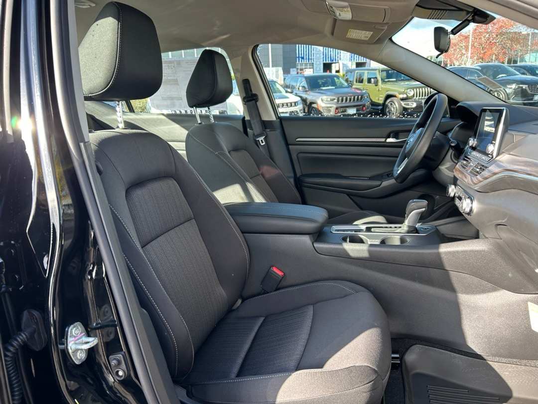 2025 Nissan Altima 2.5 SV - Image 26