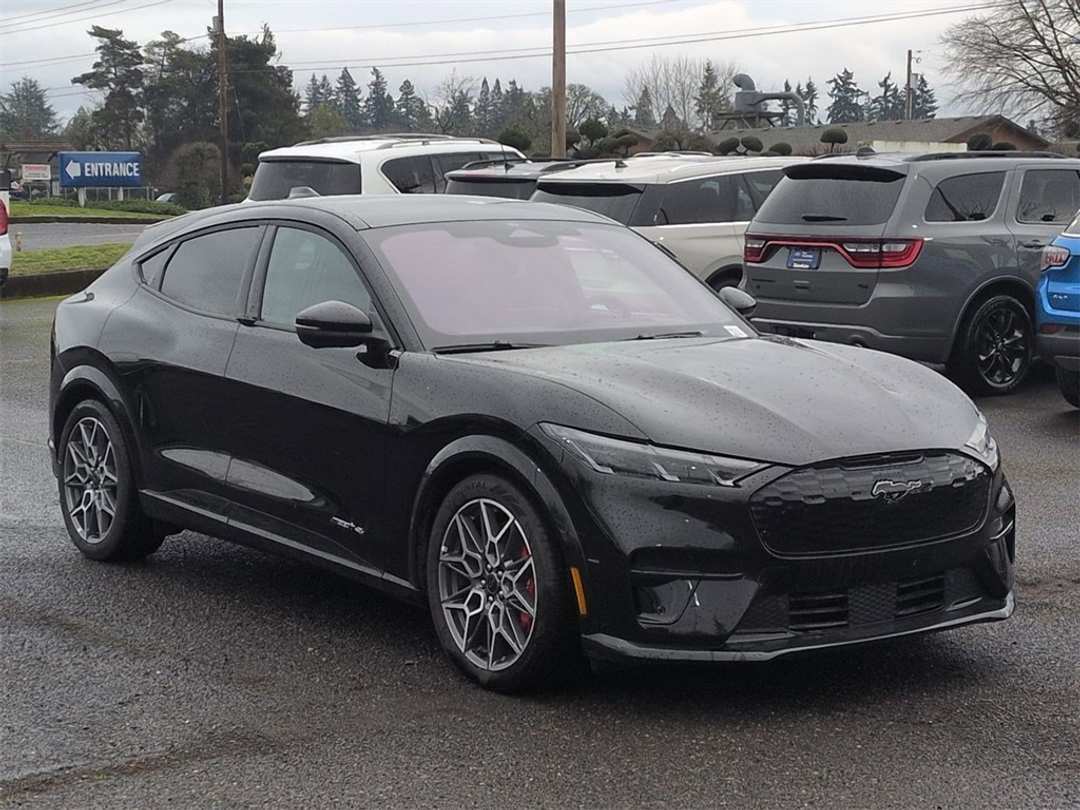 2025 Ford Mustang Mach-E GT - Image 7