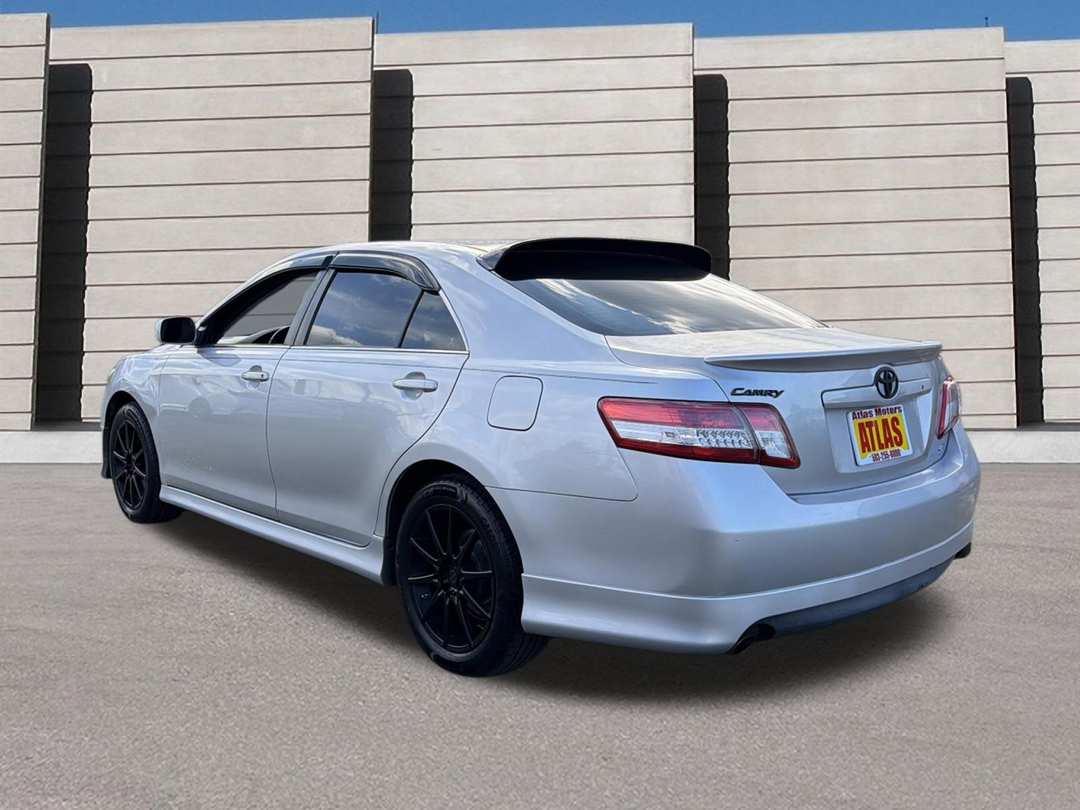 2011 Toyota Camry - Image 3