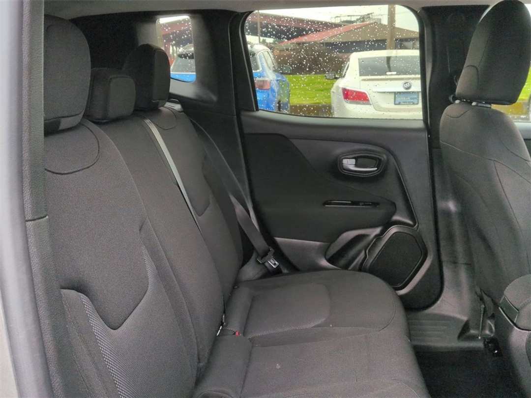 2020 Jeep Renegade Sport - Image 29