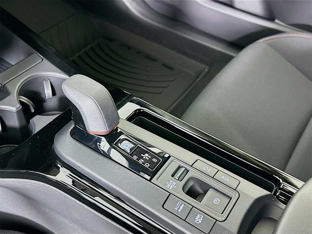 2026 Toyota Prius SE - Image 17