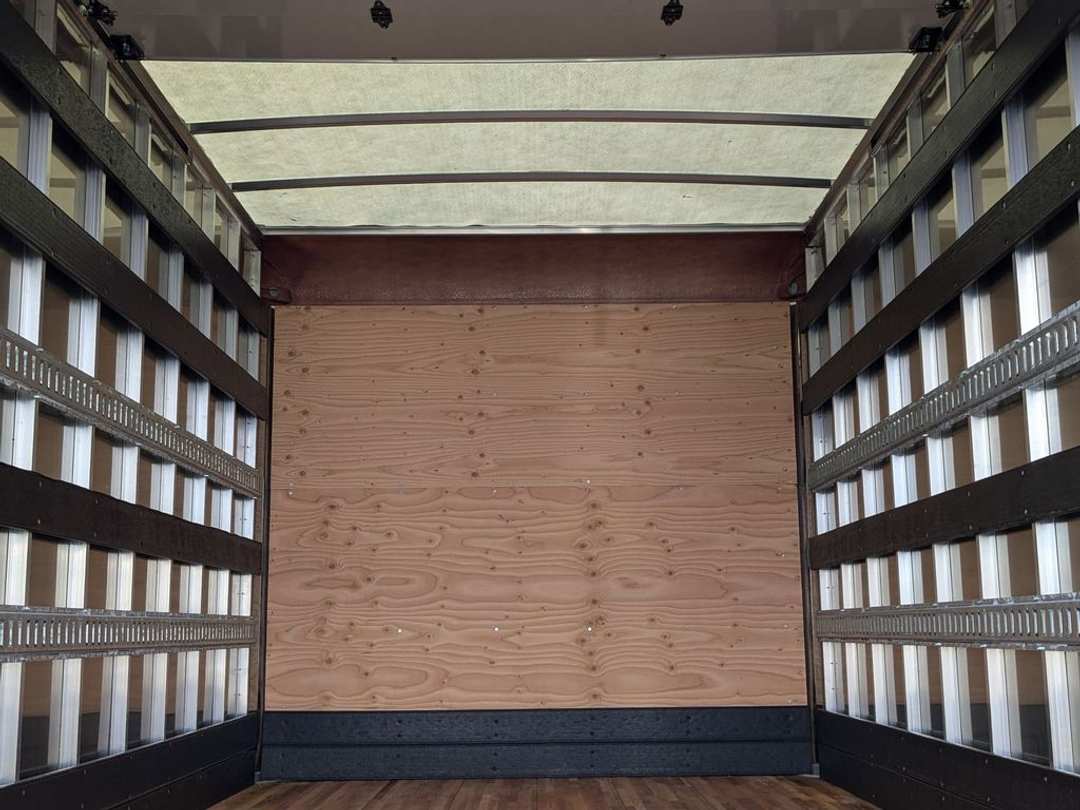 2024 Chevrolet 5500 Hd Lcf Dry Box - Image 25