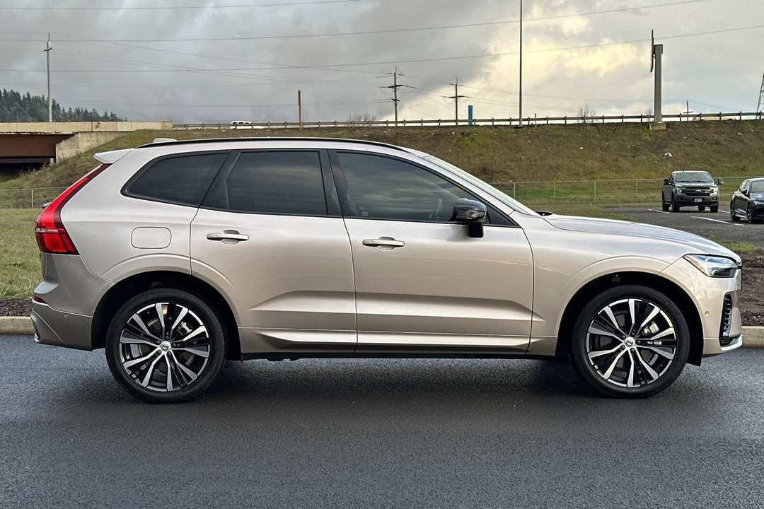 2023 Volvo Xc60 Recharge Ultimate - Image 2