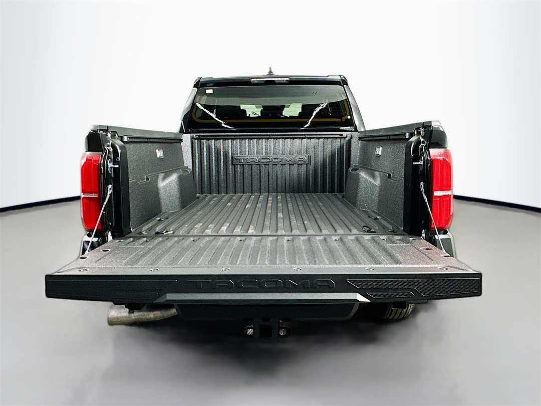 2025 Toyota Tacoma SR5 - Image 25