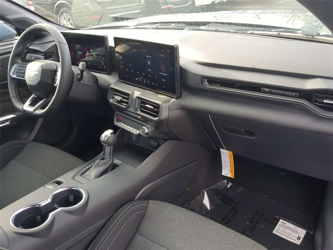2026 Ford Mustang EcoBoost - Image 29