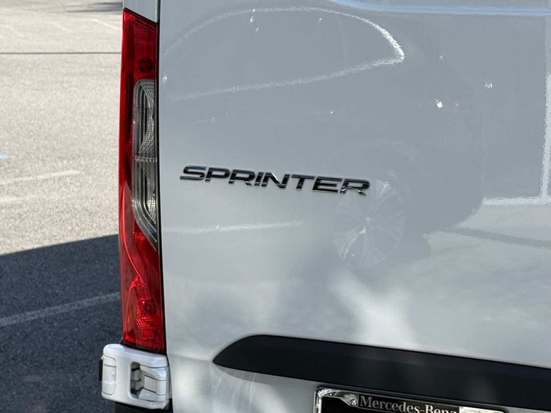 2025 Mercedes-Benz Sprinter 3500 Cargo 170 WB - Image 6