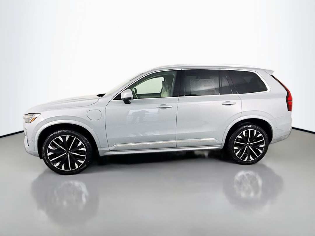 2026 Volvo Xc90 T8 Ultra - Image 2