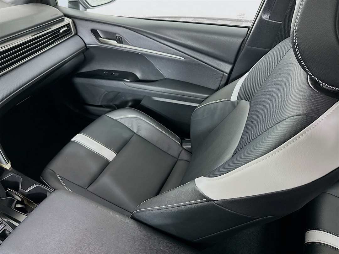 2025 Toyota Camry SE - Image 22