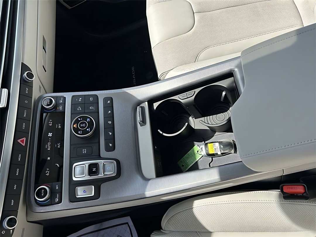 2025 Hyundai Palisade Calligraphy - Image 18