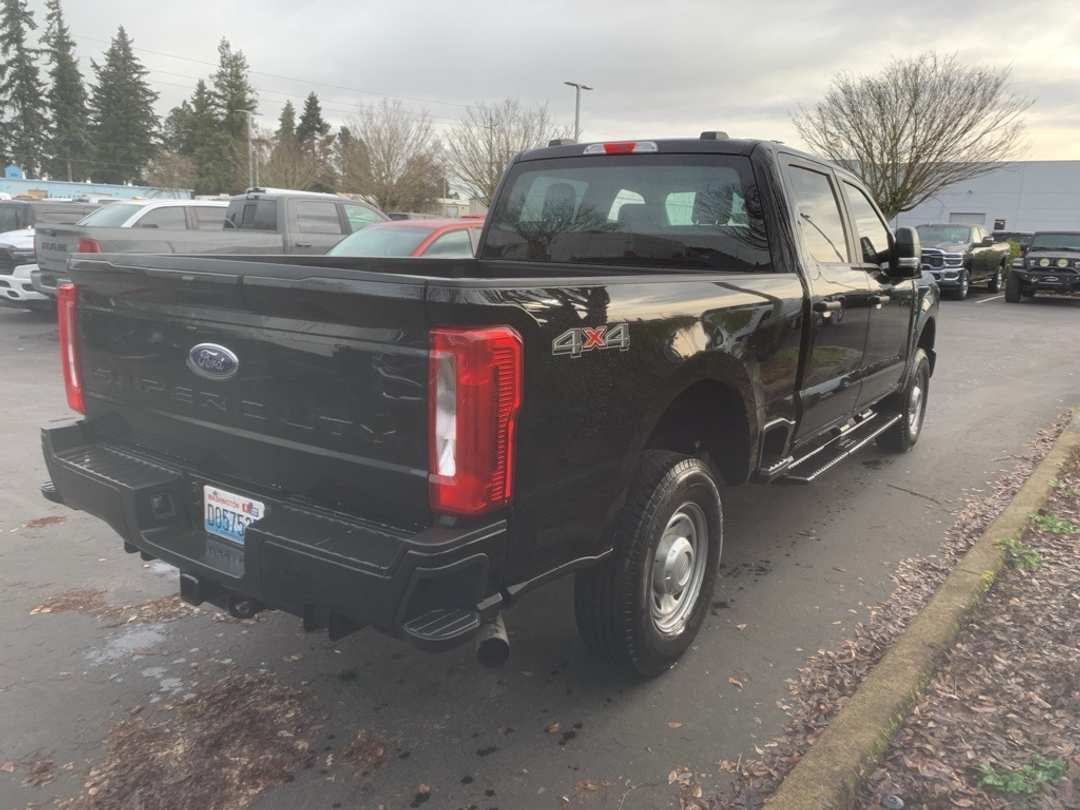 2024 Ford F-350Sd XL - Image 3