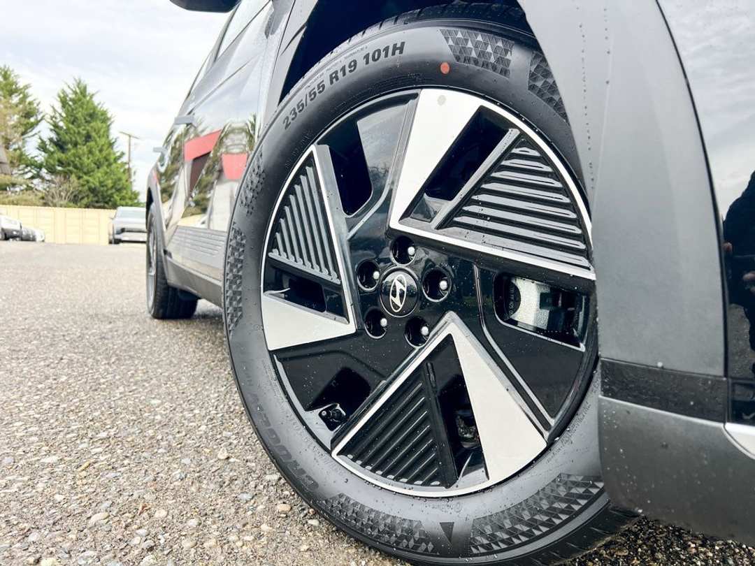 2026 Hyundai Ioniq 5 SEL - Image 2