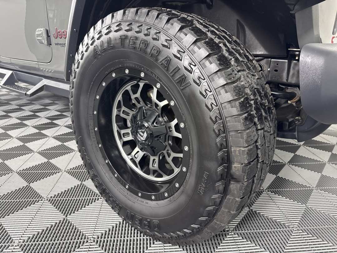 2018 Jeep Wrangler Unlimited Rubicon - Image 9