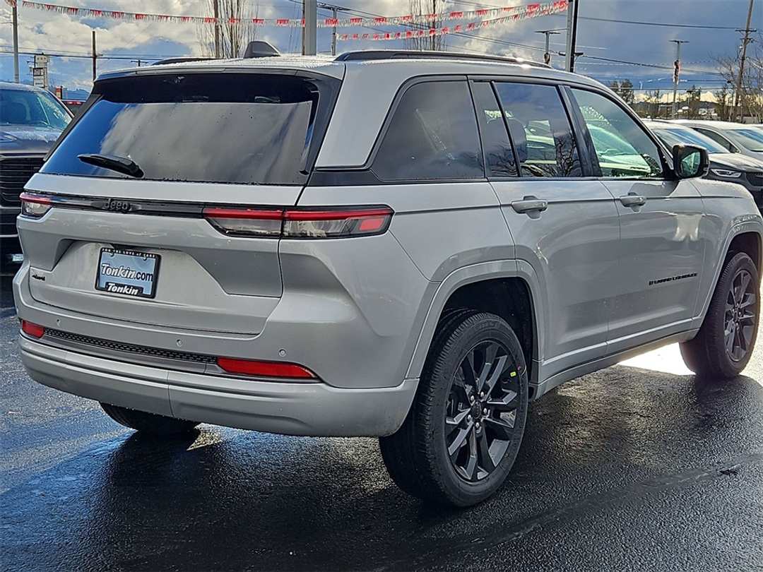 2026 Jeep Grand Cherokee Limited - Image 6