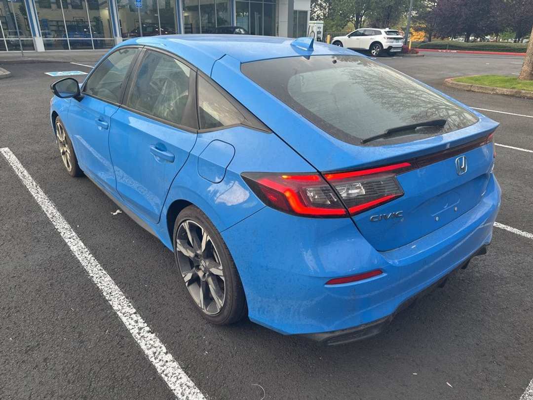 2025 Honda Civic Sport Touring - Image 3