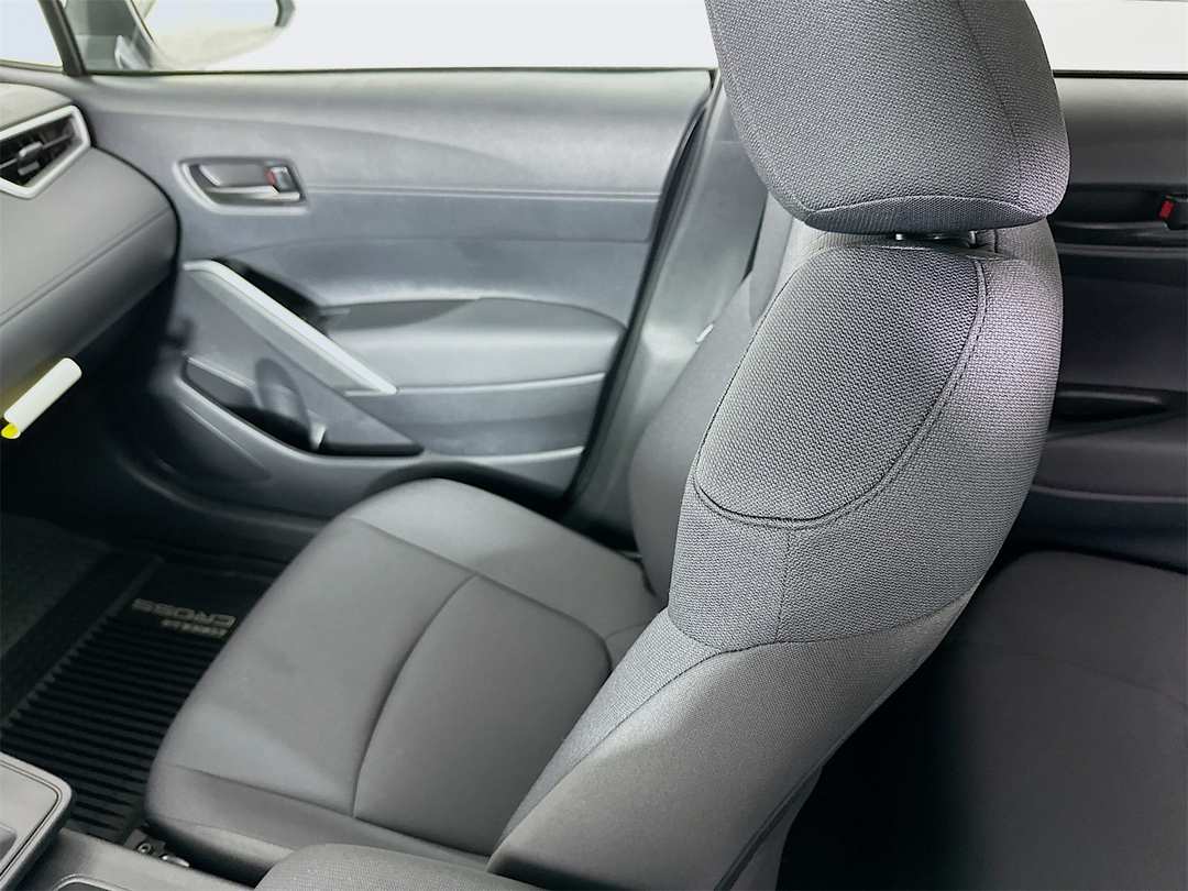 2026 Toyota Corolla Cross LE - Image 23