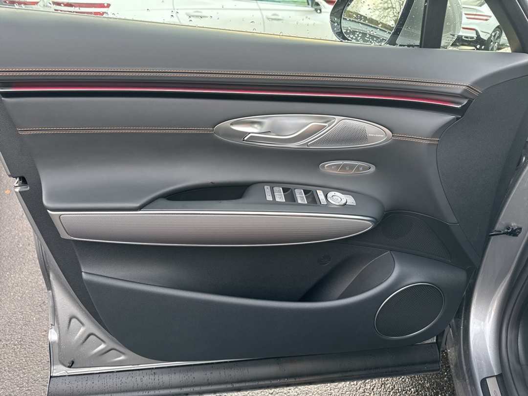 2026 Genesis Gv70 3.5T Sport Advanced - Image 17