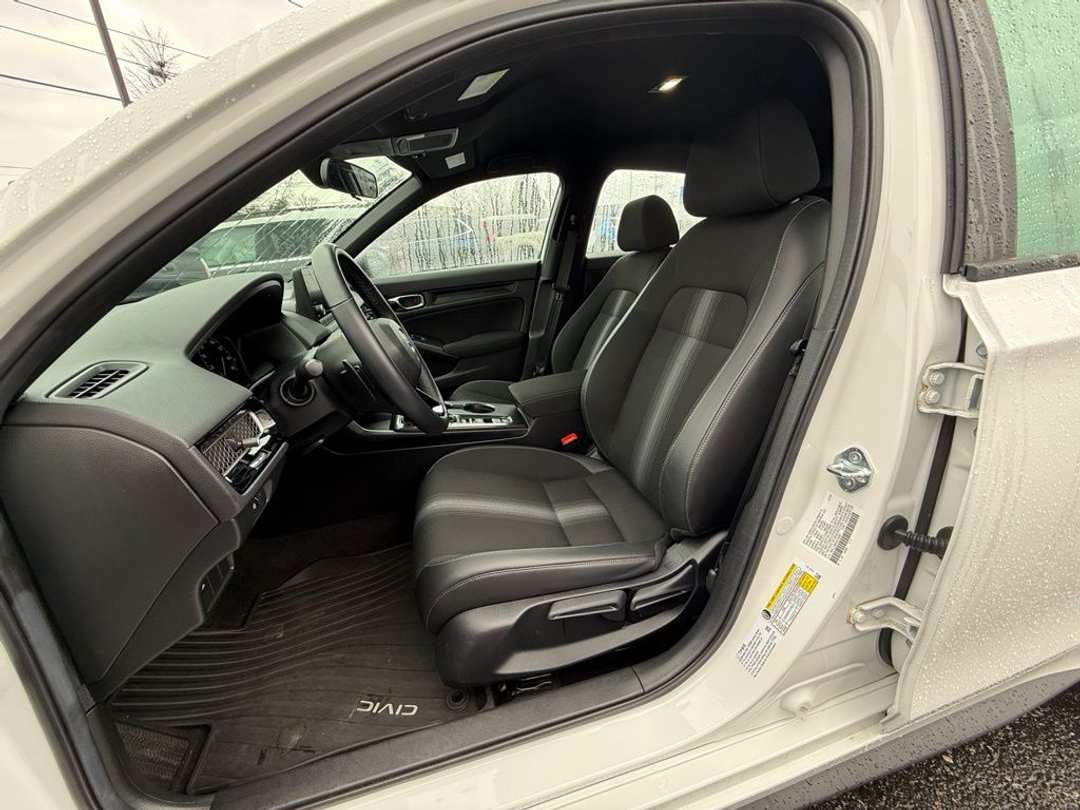 2025 Honda Civic Sport - Image 14