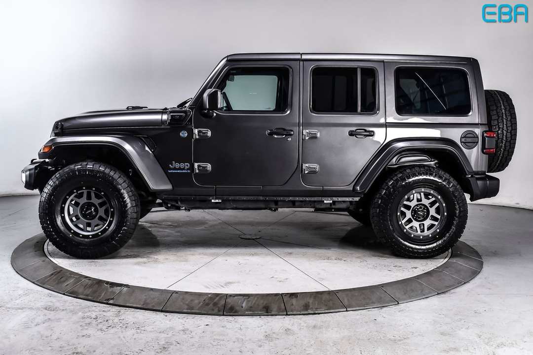 2025 Jeep Wrangler Sahara 4xe - Image 3