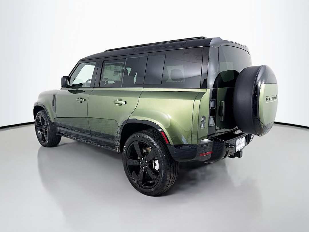 2026 Land Rover Defender 110 XDynamic SE - Image 3