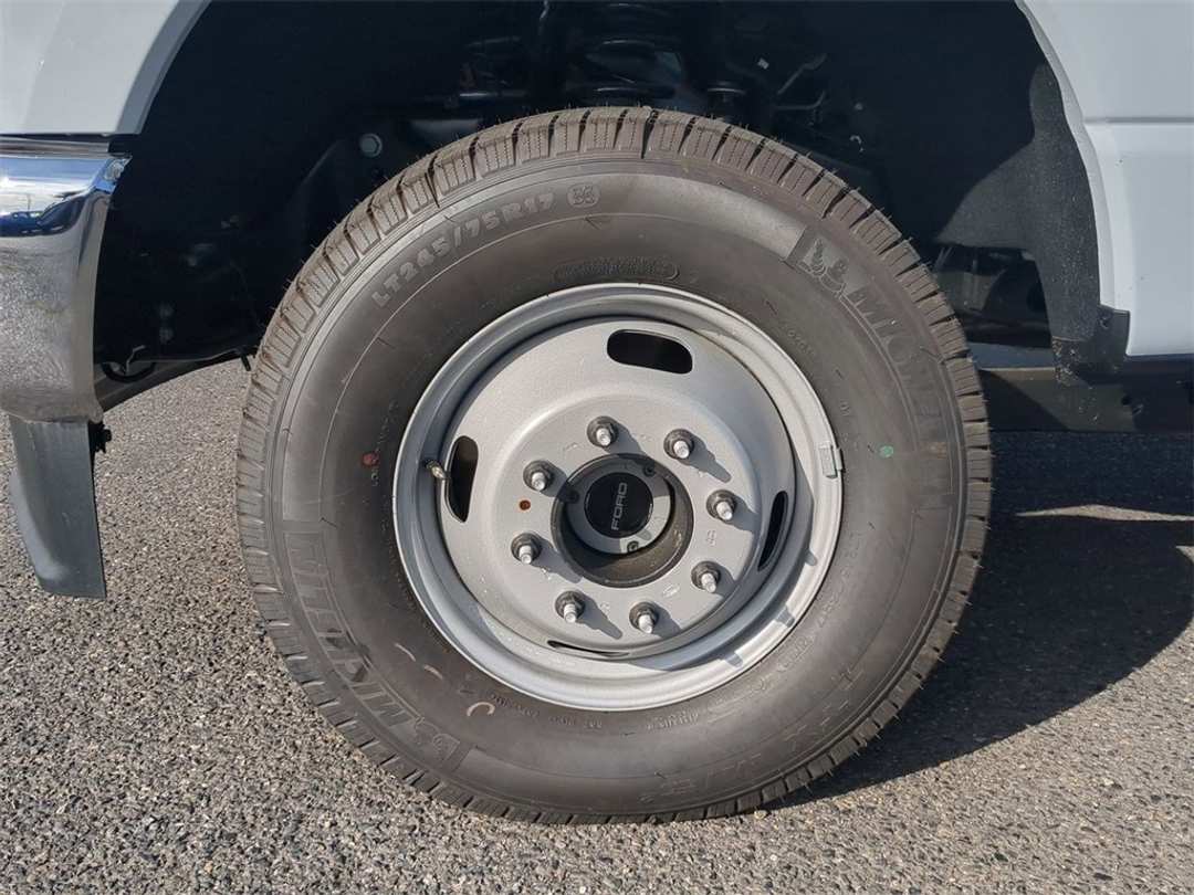 2024 Ford F-350Sd XL - Image 28