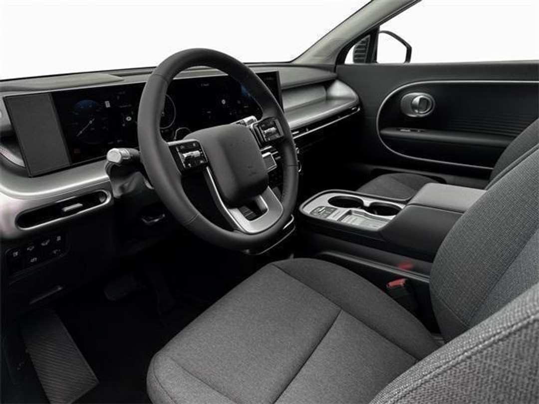 2026 Hyundai Ioniq 9 SE - Image 14