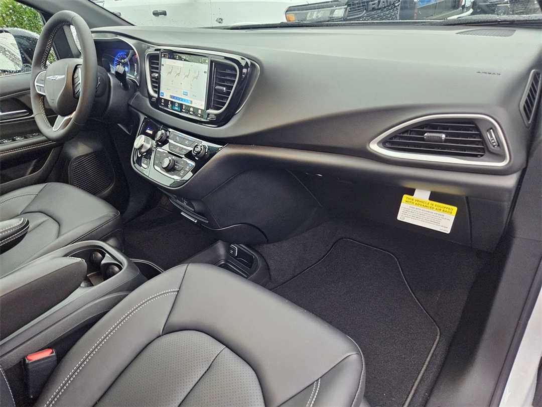 2026 Chrysler Voyager LX - Image 37