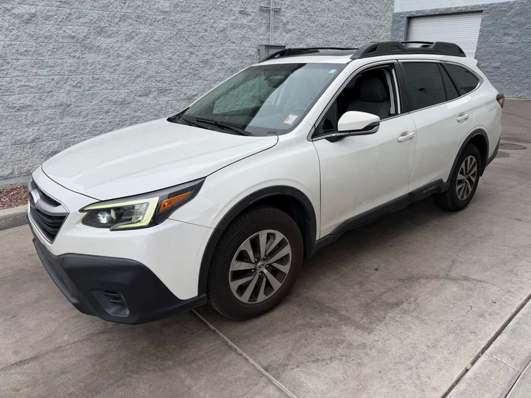 2020 Subaru Outback Premium - Image 3