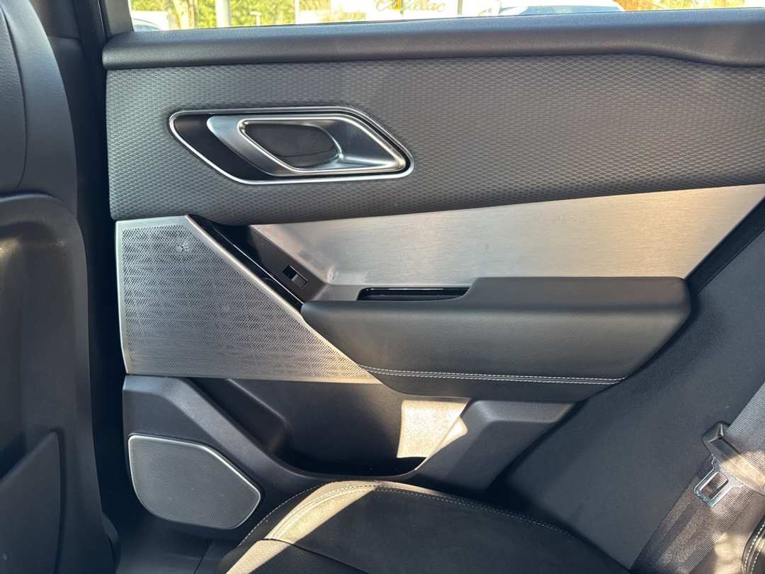 2019 Land Rover Range Rover Velar SE RDynamic - Image 42