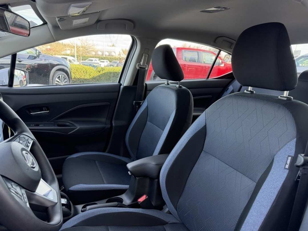 2025 Nissan Versa 1.6 SV - Image 14