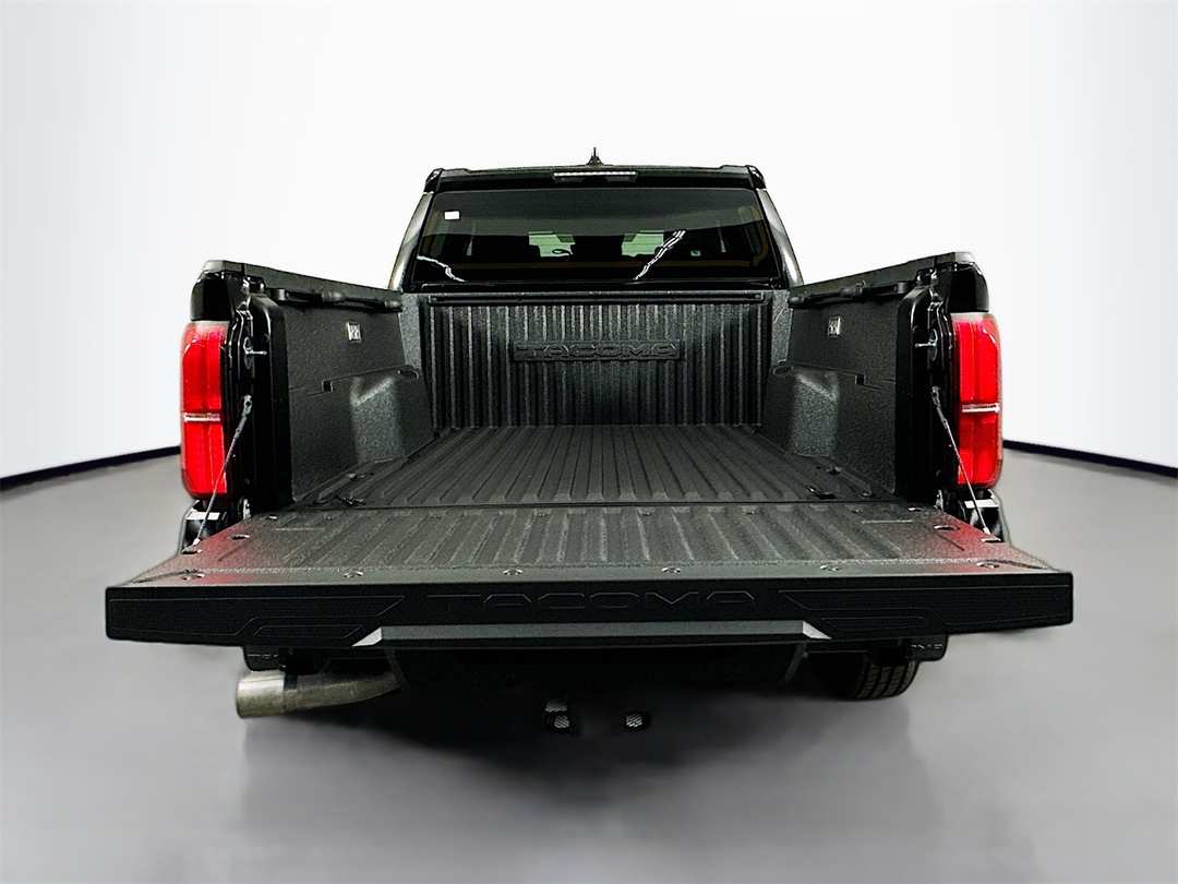 2025 Toyota Tacoma SR5 - Image 25