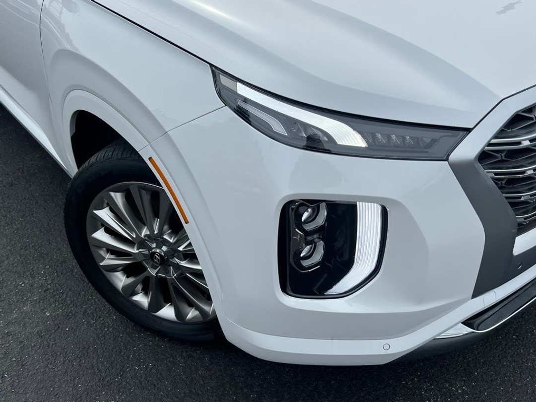 2020 Hyundai Palisade Limited - Image 2