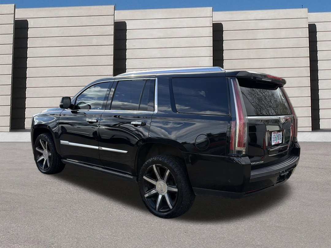 2017 Cadillac Escalade Premium Luxury - Image 3