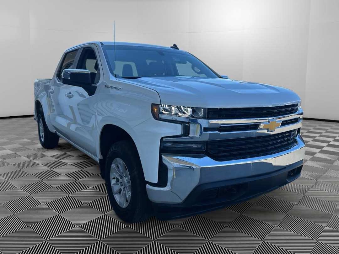 2021 Chevrolet Silverado LT - Image 3
