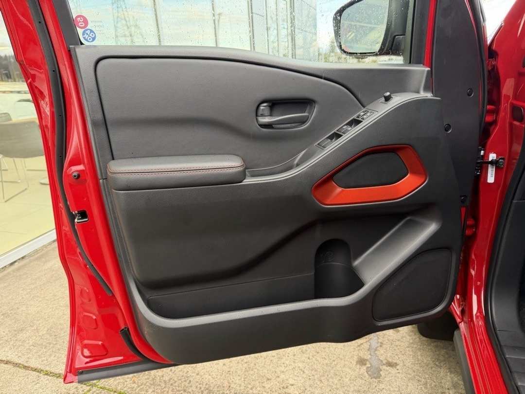 2026 Nissan Frontier PRO4X - Image 11