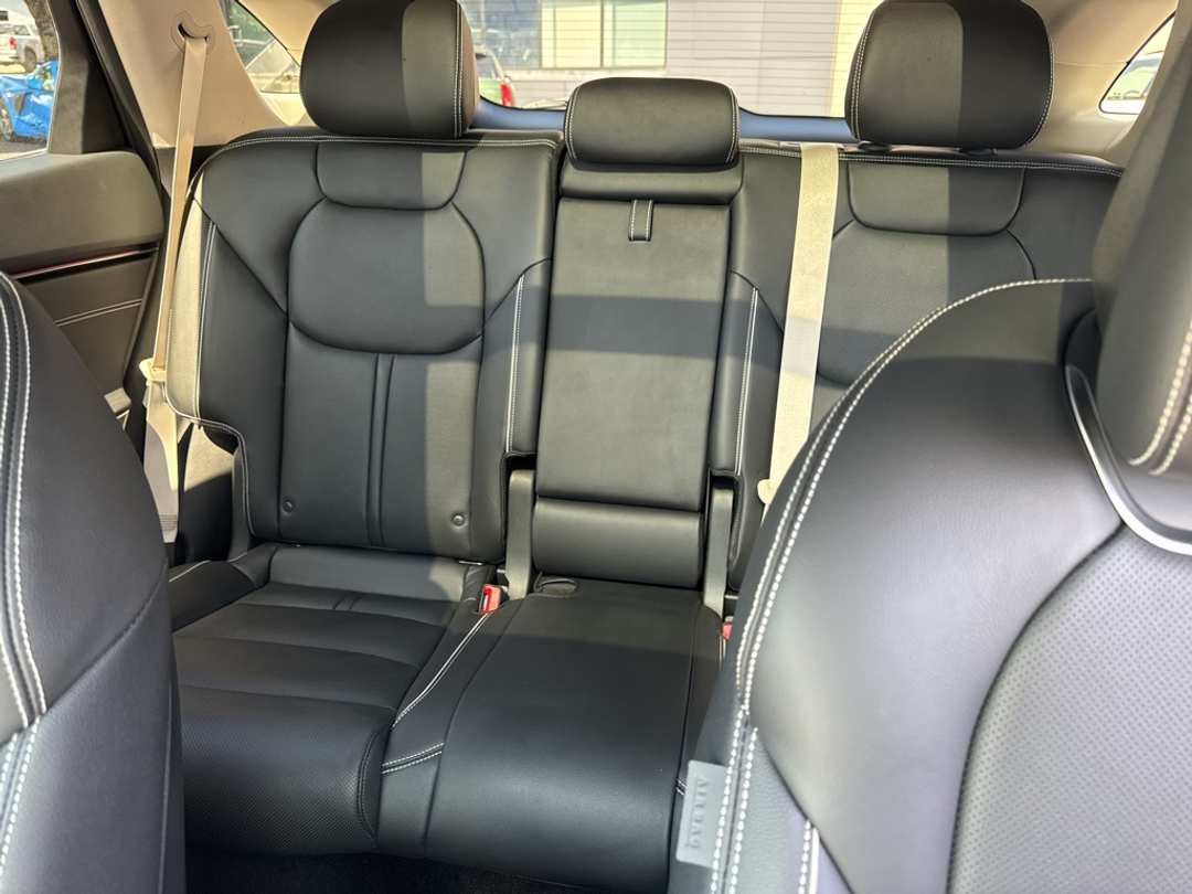 2026 Genesis Electrified Gv70 - Image 29