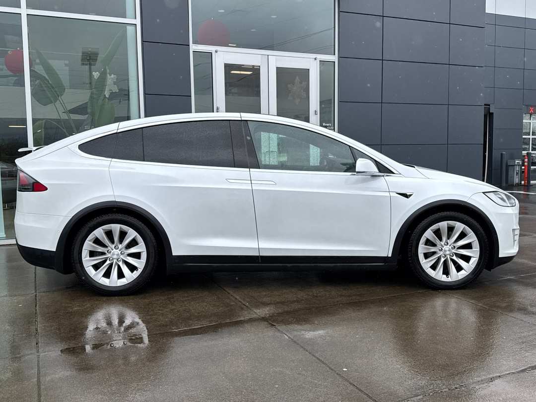 2020 Tesla Model X Long Range - Image 2