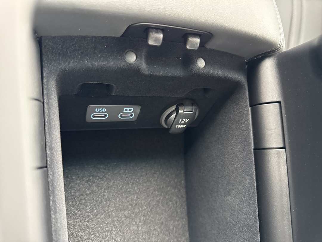 2026 Genesis G80 2.5T - Image 30