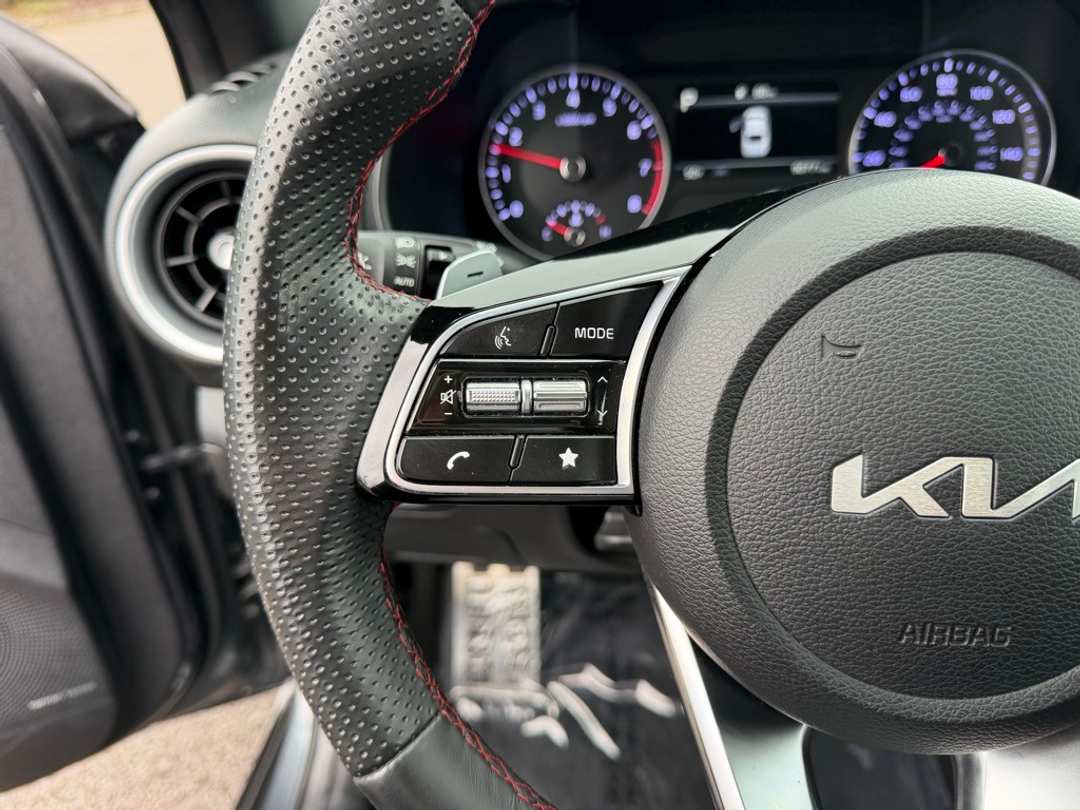 2023 Kia Forte GT - Image 17