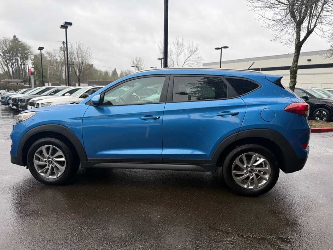 2016 Hyundai Tucson SE - Image 9