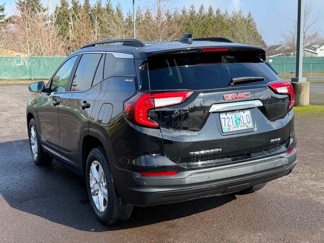 2022 GMC Terrain SLE - Image 6