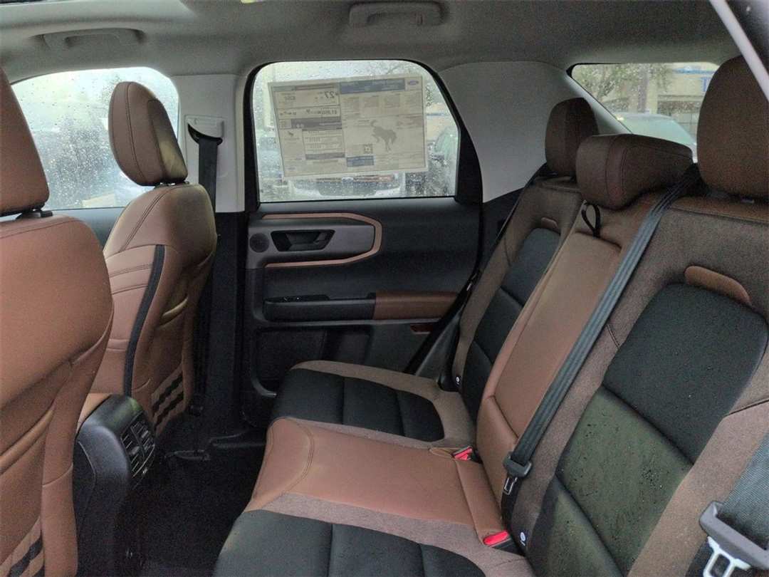 2025 Ford Bronco Sport Outer Banks - Image 24