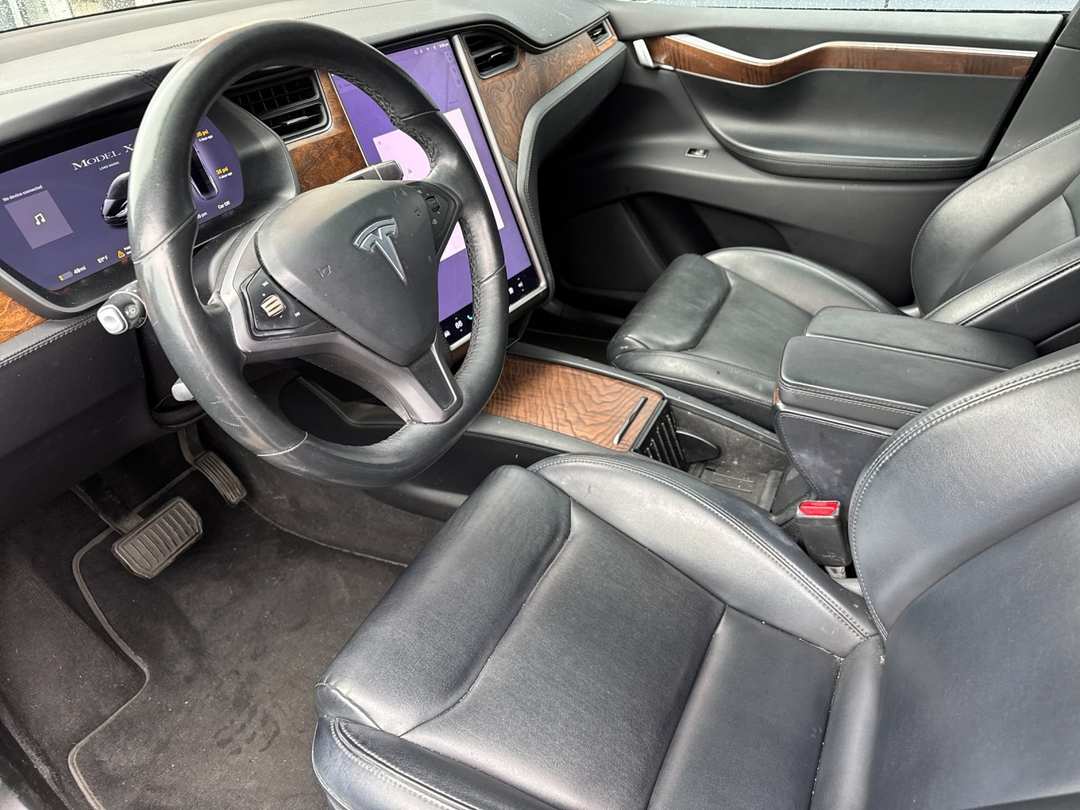 2020 Tesla Model X Long Range - Image 9