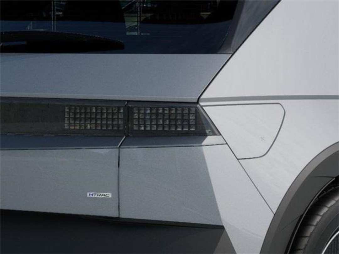2026 Hyundai Ioniq 5 SEL - Image 10