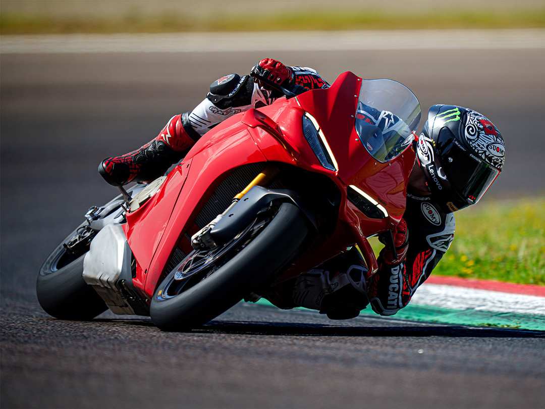 2025 Ducati Panigale V4 S - Image 12