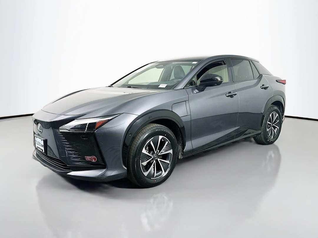 2023 Lexus Rz 450e Premium - Image 3