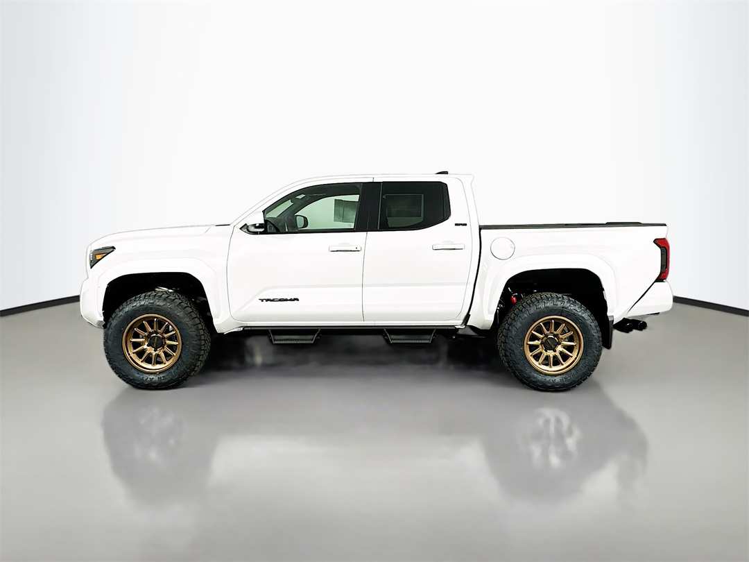 2025 Toyota Tacoma SR5 - Image 4