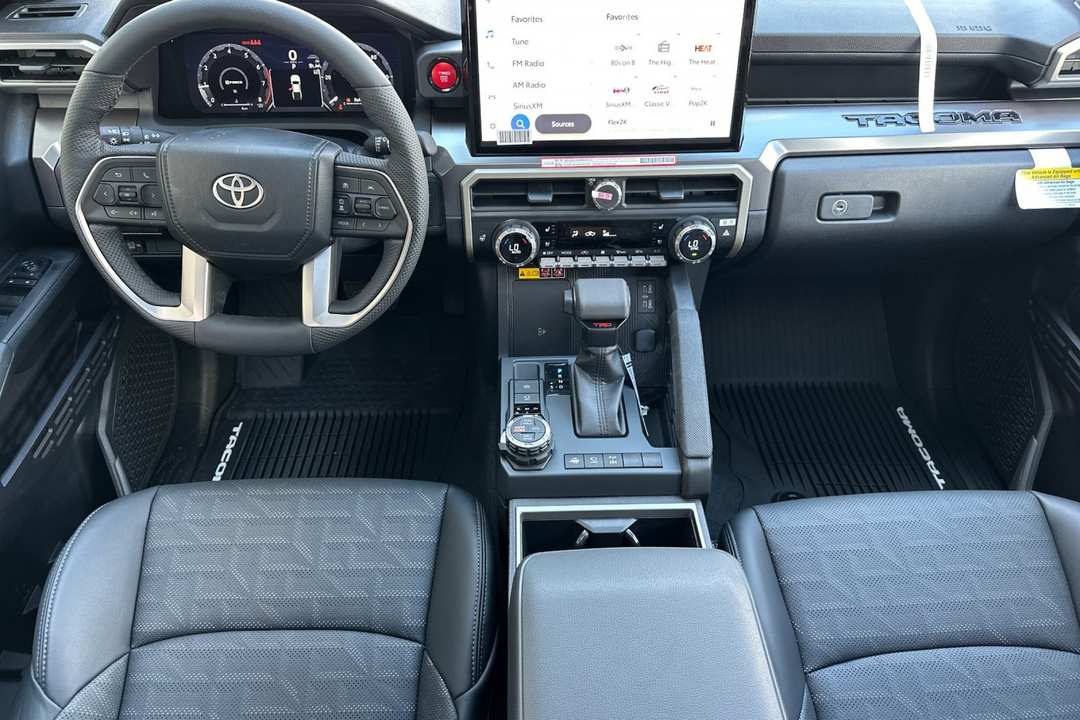 2025 Toyota Tacoma TRD OffRoad - Image 13