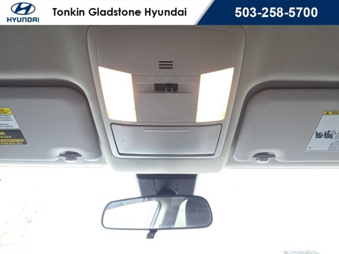 2017 Toyota Rav4 LE - Image 19