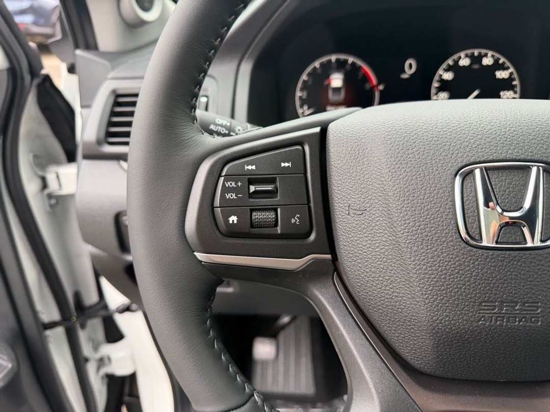 2026 Honda Ridgeline RTL - Image 17